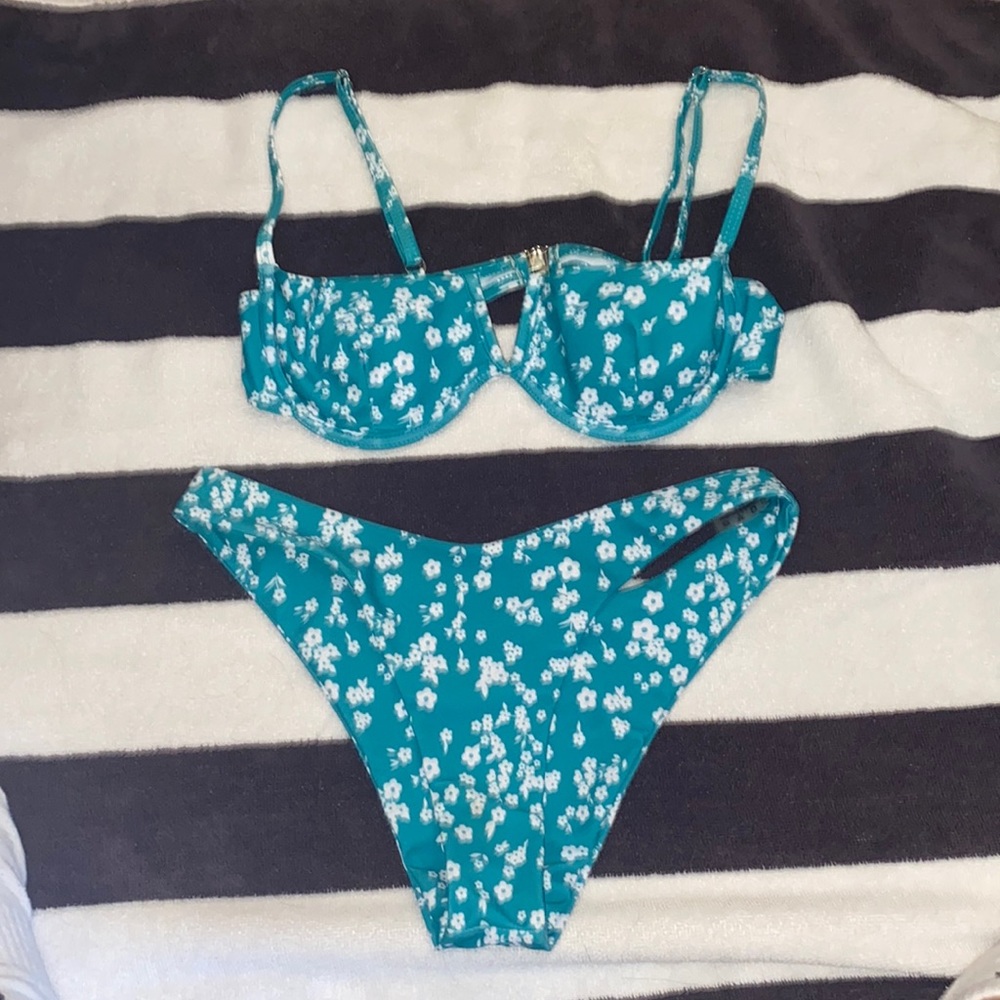 Green Flower Underwire Swimsuit with High Cut Bottoms
